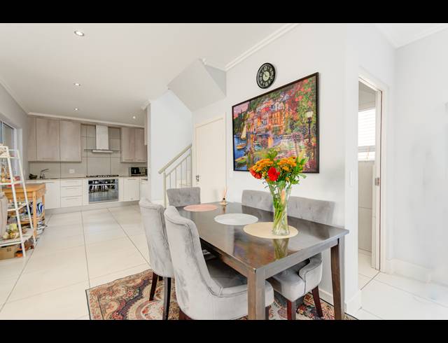 3 BEDROOM TOWNHOUSE FOR SALE IN BRYANSTON
